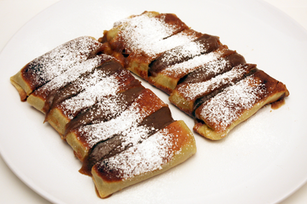 Fried Crepe with Jujube Paste Filling